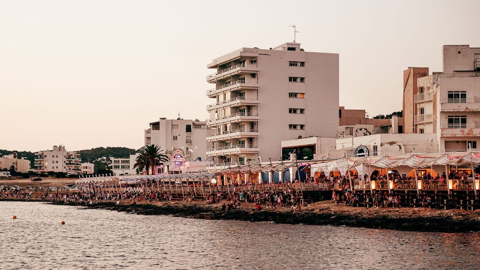 Ushuaïa y UNVRS cierran su temporada el mismo día: sábado 10 de octubre